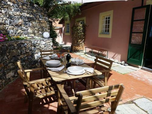 Chiavari Villa Sleeps 4 Pool Air Con Wifi