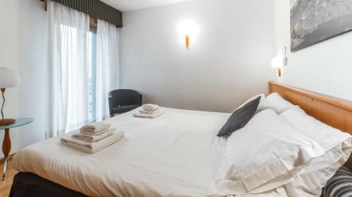 Pizzo Scalino Apartments