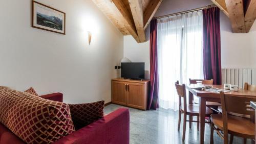 Pizzo Scalino Apartments