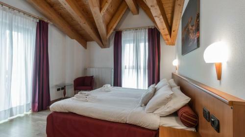 Pizzo Scalino Apartments