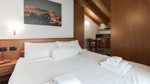 Pizzo Scalino Apartments