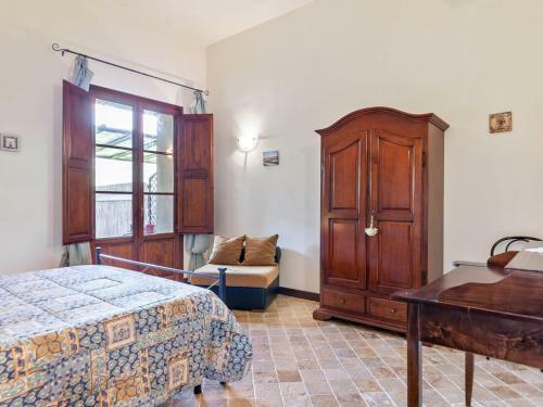 Enticing Holiday Home In Chianni With Swimming Pool