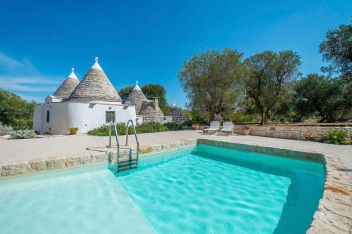 Satia Villa Sleeps 4 With Pool