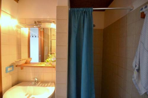Cisternino Villa Sleeps 2 Pool Air Con Wifi