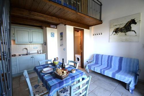 Cisternino Villa Sleeps 2 Pool Air Con Wifi