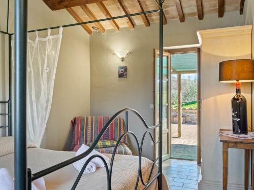 Alluring Cottage In Citt� Della Pieve With Swimming Pool