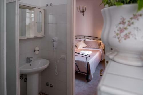 Hostal Citt� Di Castello Rooms