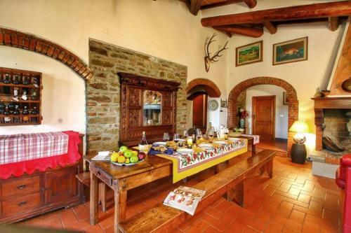 Civitella In Val Di Chiana Villa Sleeps 8 Pool Wifi