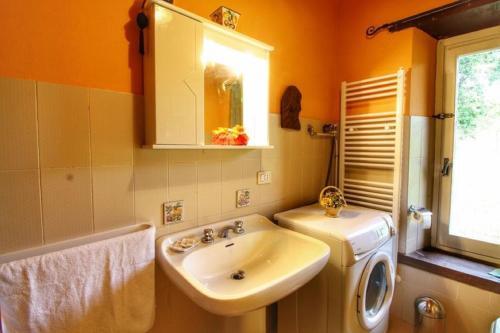 Civitella In Val Di Chiana Villa Sleeps 8 Pool Wifi