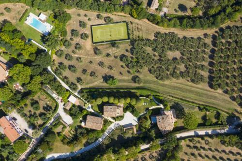 Civitanova Alta Villa Sleeps 8 With Pool And Air Con