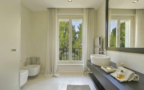 Civitanova Alta Villa Sleeps 8 With Pool And Air Con