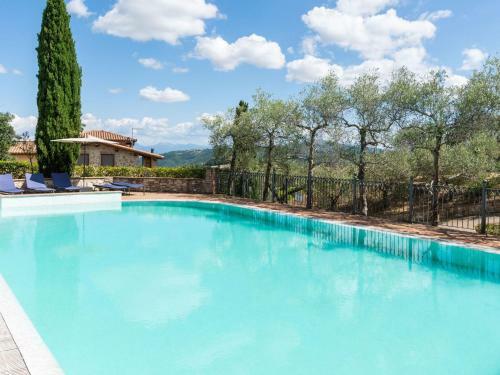 Classy Holiday Home In Collazzone With Whirlpool
