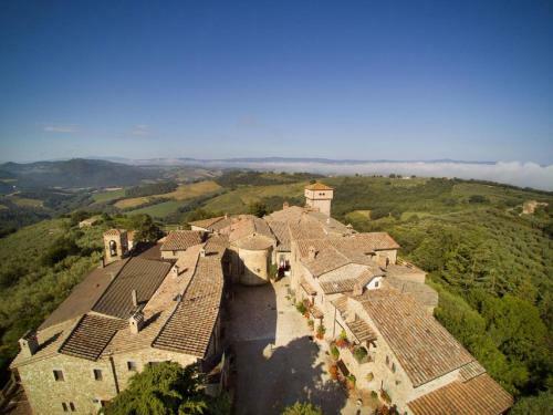 Classy Holiday Home In Collazzone With Whirlpool