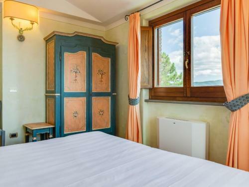 Classy Holiday Home In Collazzone With Whirlpool