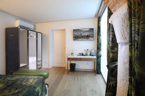 Hostal Suites&atelier Lake Como
