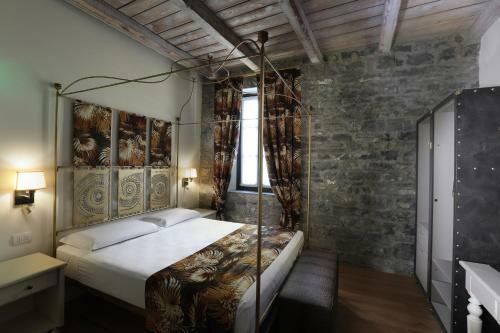 Hostal Suites&atelier Lake Como