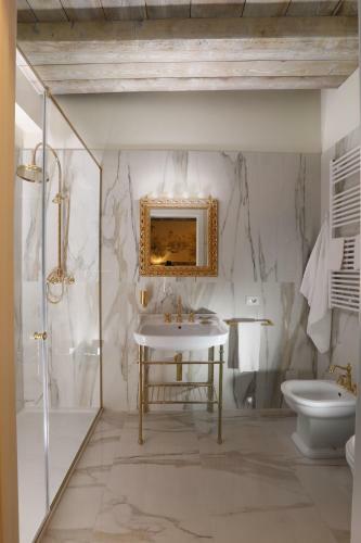 Hostal Suites&atelier Lake Como