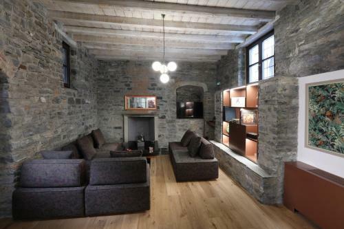 Hostal Suites&atelier Lake Como