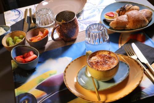 Hostal Suites&atelier Lake Como