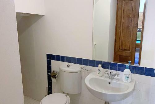 Case Colle Villa Sleeps 30 With Pool And Air Con