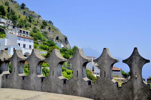 Conca Dei Marini Villa Sleeps 2 Air Con