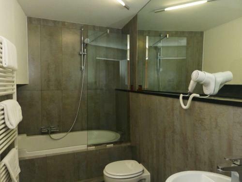 Hostal New Fontana Rooms