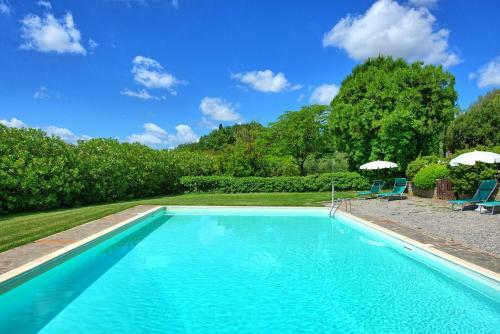 Montecchio Apartment Sleeps 6 With Pool