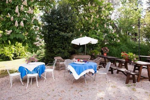 Montecchio Apartment Sleeps 6 With Pool And Air Con