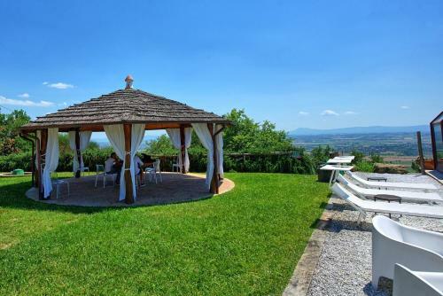Fonte Del Mazza Villa Sleeps 10 With Pool And Air Con