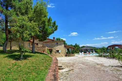 Fonte Del Mazza Villa Sleeps 10 With Pool And Air Con