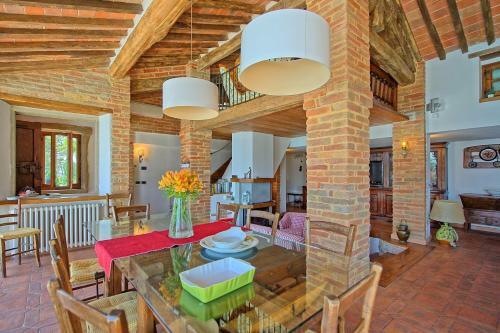 Fonte Del Mazza Villa Sleeps 10 With Pool And Air Con