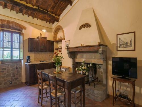 Spacious Holiday Home In Cortona With Private Swimming Pool
