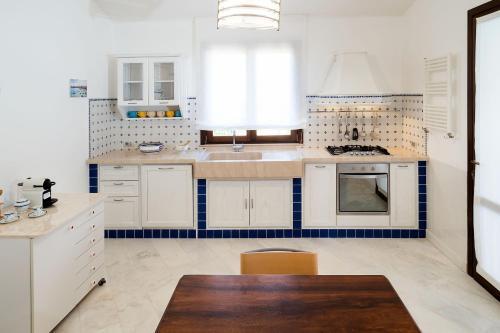 Cornino Villa Sleeps 6 Pool Air Con Wifi