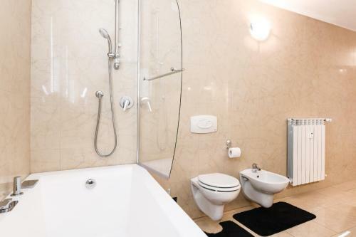 Desenzano Beach Apartment