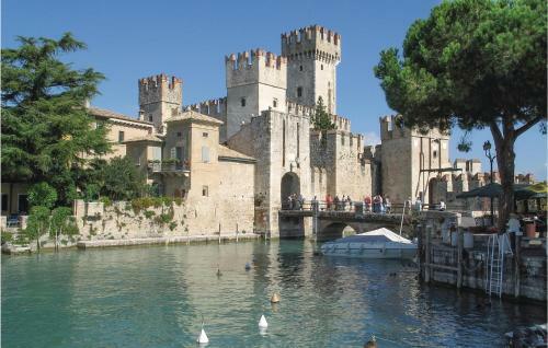 One-bedroom Apartment In Lonato Del Garda (Bs)
