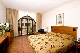 Ruth Rimonim Hotel