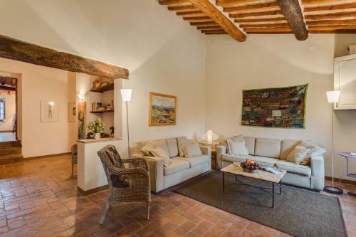 Il Castagno Villa Sleeps 8 Pool Wifi