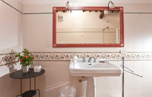 Il Castagno Villa Sleeps 8 Pool Wifi