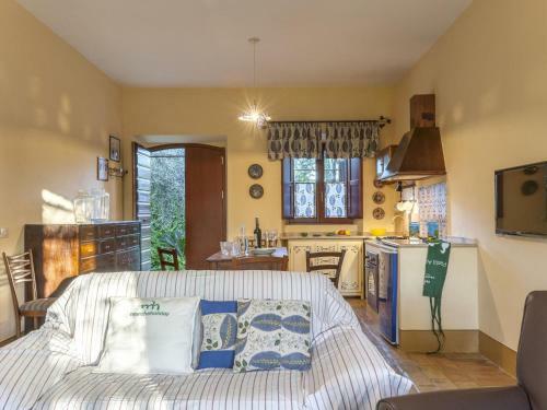 Ravishing Holiday Home In Fermo With Private Swimming Pool