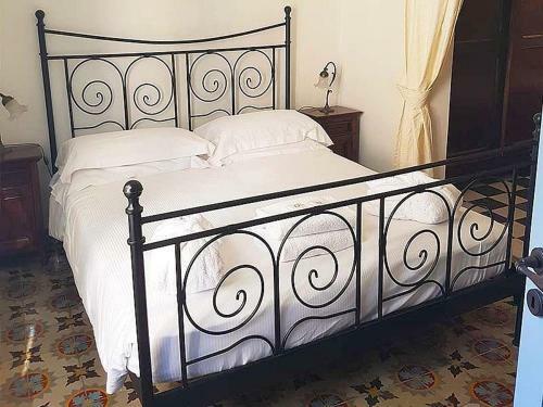 Finale Ligure Villa Sleeps 8