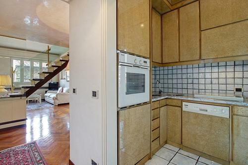 Santo Stefano Apartment