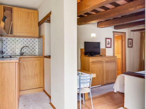 Heavenly Holiday Home In Folignio With Whirlpool