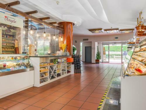 Heavenly Holiday Home In Folignio With Whirlpool