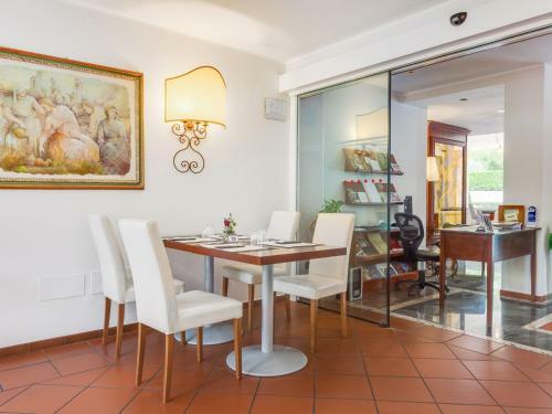 Heavenly Holiday Home In Folignio With Whirlpool