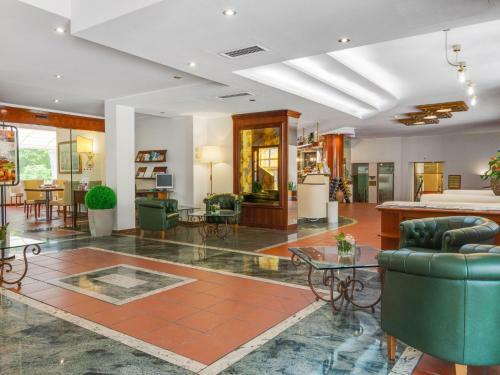 Heavenly Holiday Home In Folignio With Whirlpool