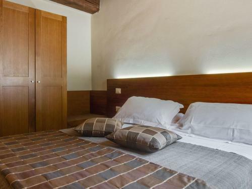 Tasteful Holiday Home In Folignio With Garden