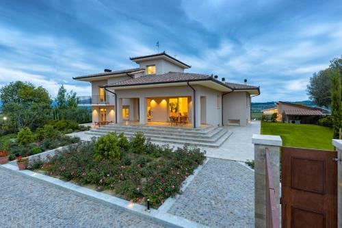 Villa Pietra Del Sole