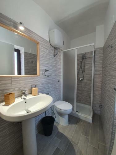 Hostal Di Nora - Fondi Holiday Rooms