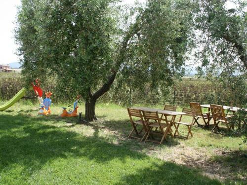 Delightful Holiday Home In Bibbona With Garden
