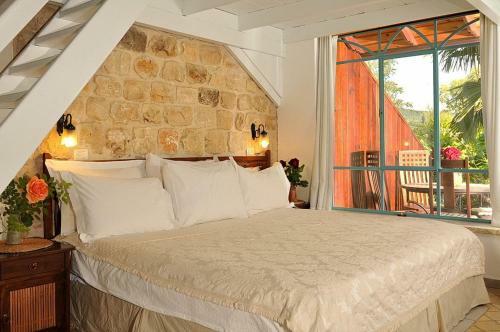 Hostal Pina Balev Inn